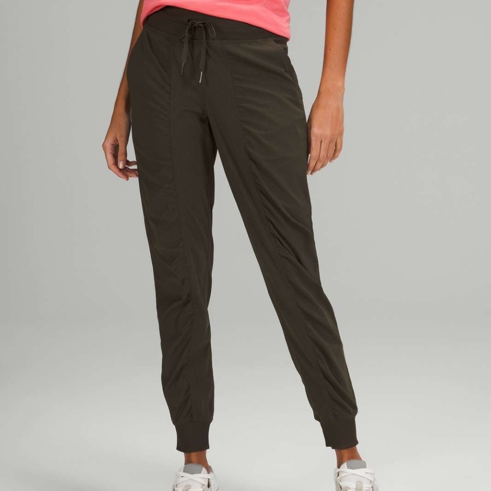 LULULEMON DANCE STUDIO MID RISE JOGGER